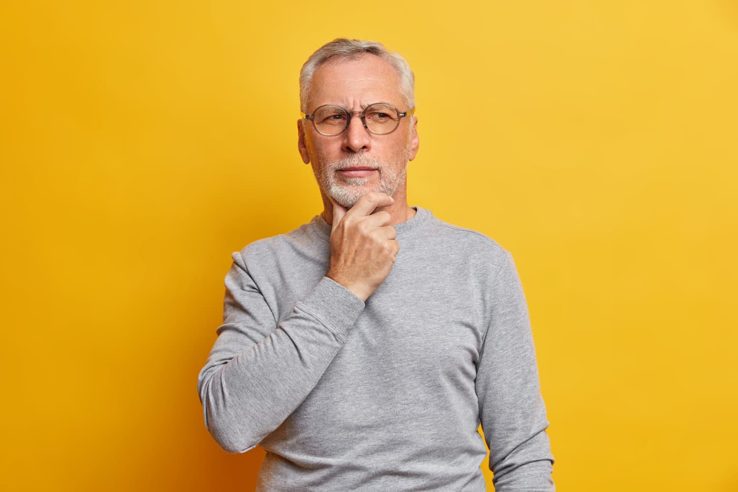 Implant apo Urë Dentare