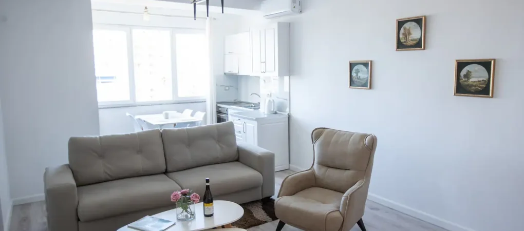 b29a8576-ac7e-461b-8a0c-c22af27aa5ea