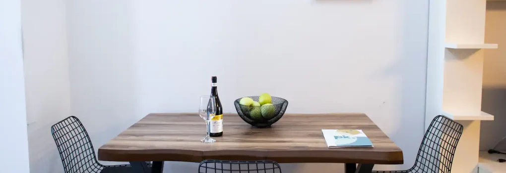 e6fb03bc-25e3-4b59-8b55-56c421e503fa